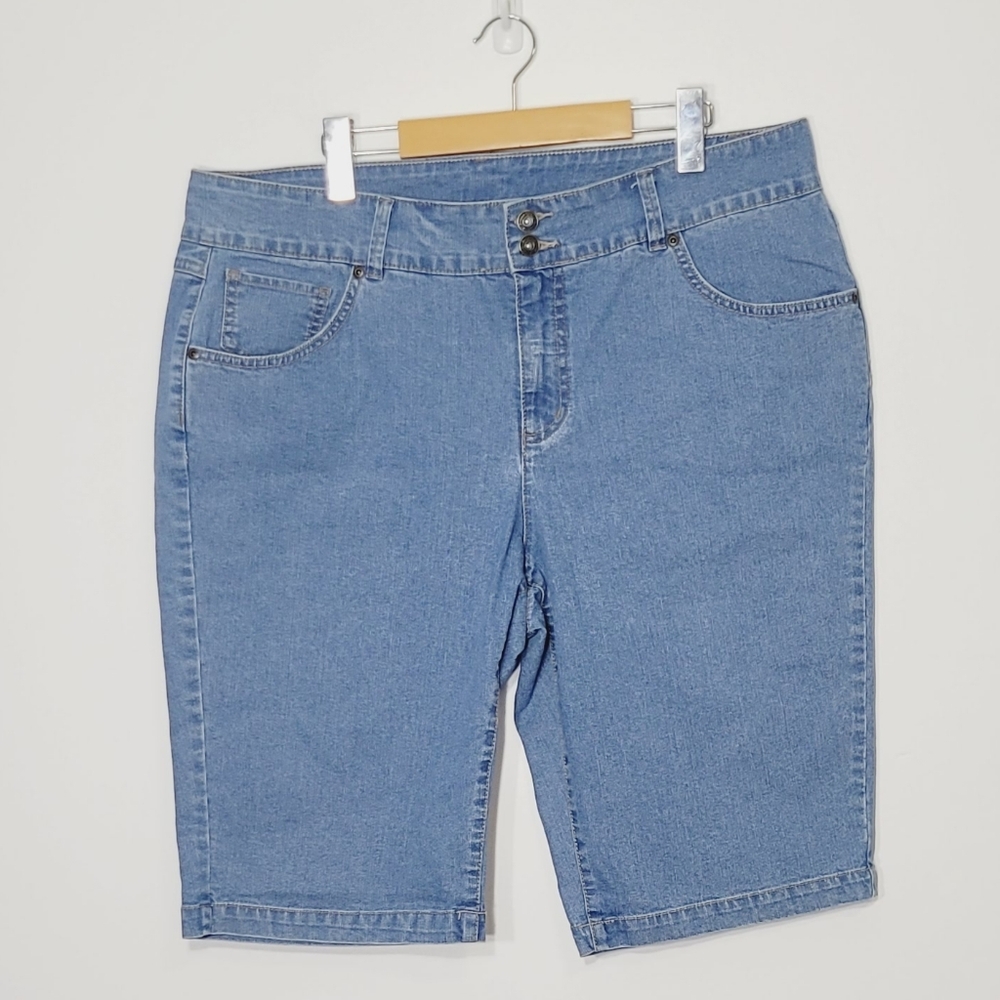 Midtown Vintage Light Blue Jeans Embroidered Pocket Details Cotton Blend Shorts
